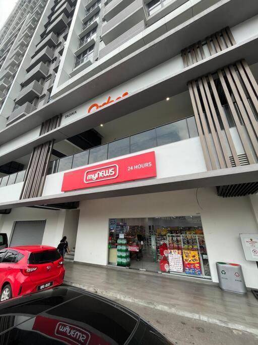 Trxklccpavvelo, Mrtlrt, 13pax, 4r2b, Klccpavtrxvelocity X Mrtlrt X 13pax X 4r2b X Free 4cpark Pangsapuri Kuala Lumpur